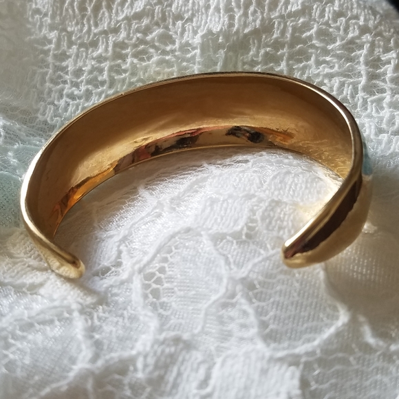 (SOLD) Vintage Mint Green and Gold Enameled Cuff - Picture 3 of 3